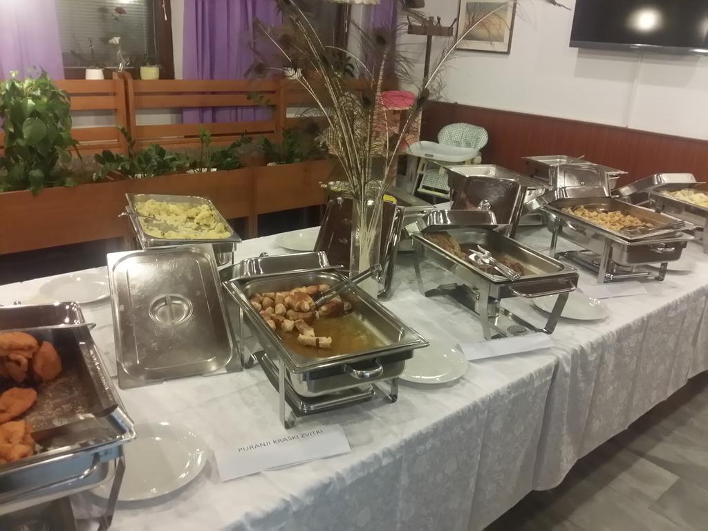 Gostisce Jezero Bed and Breakfast Medvode Εξωτερικό φωτογραφία